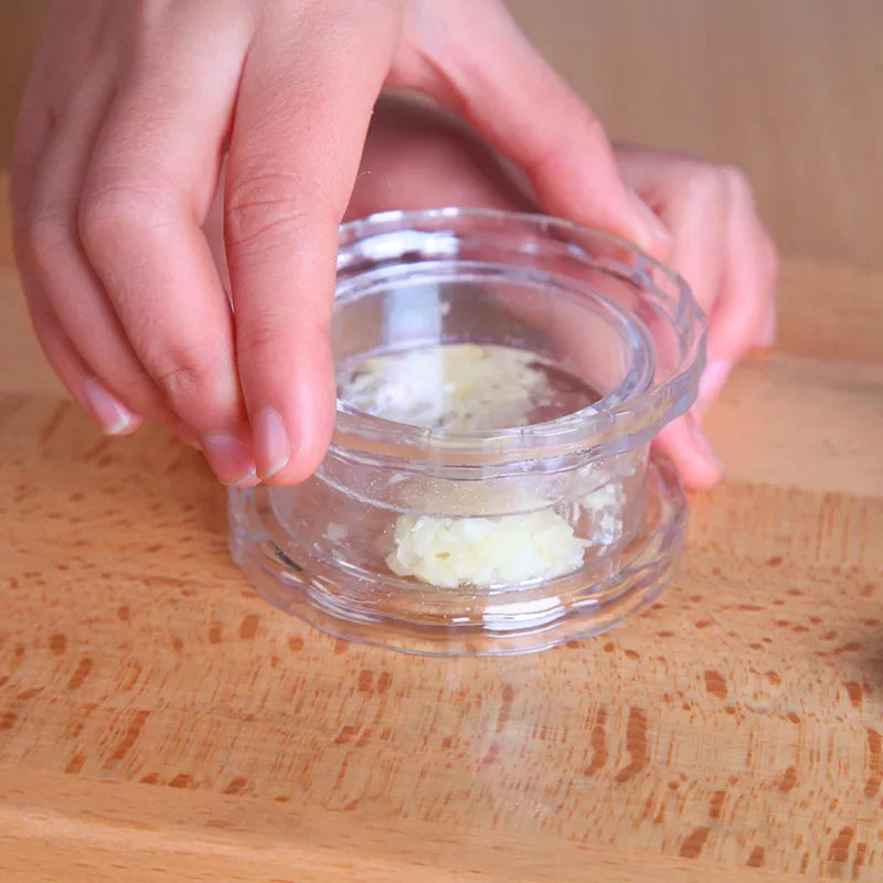 New Kitchen Multifunctional Garlic Crusher